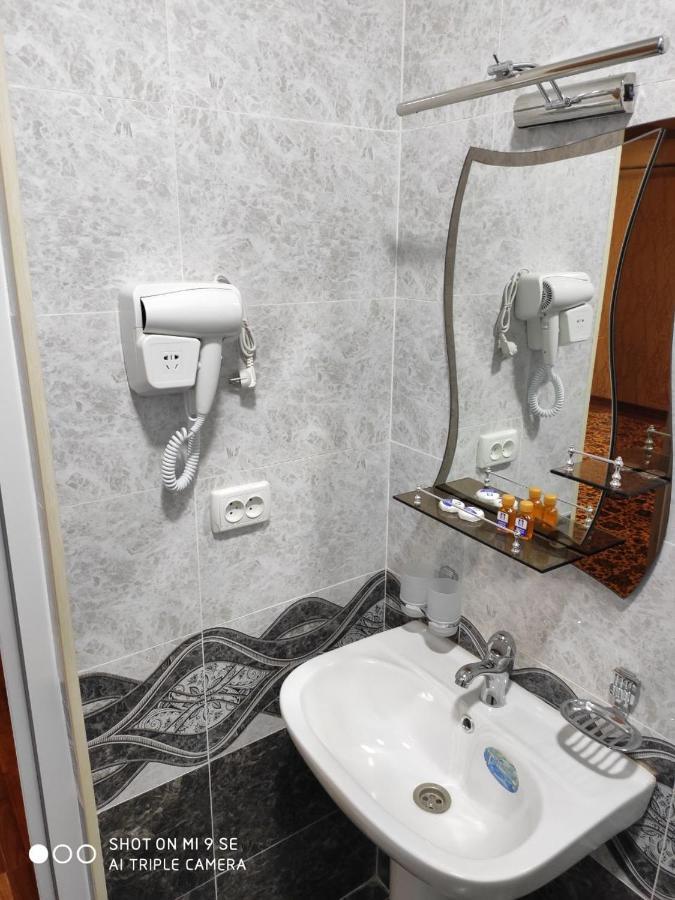 Motel Lion Urgench Ngoại thất bức ảnh